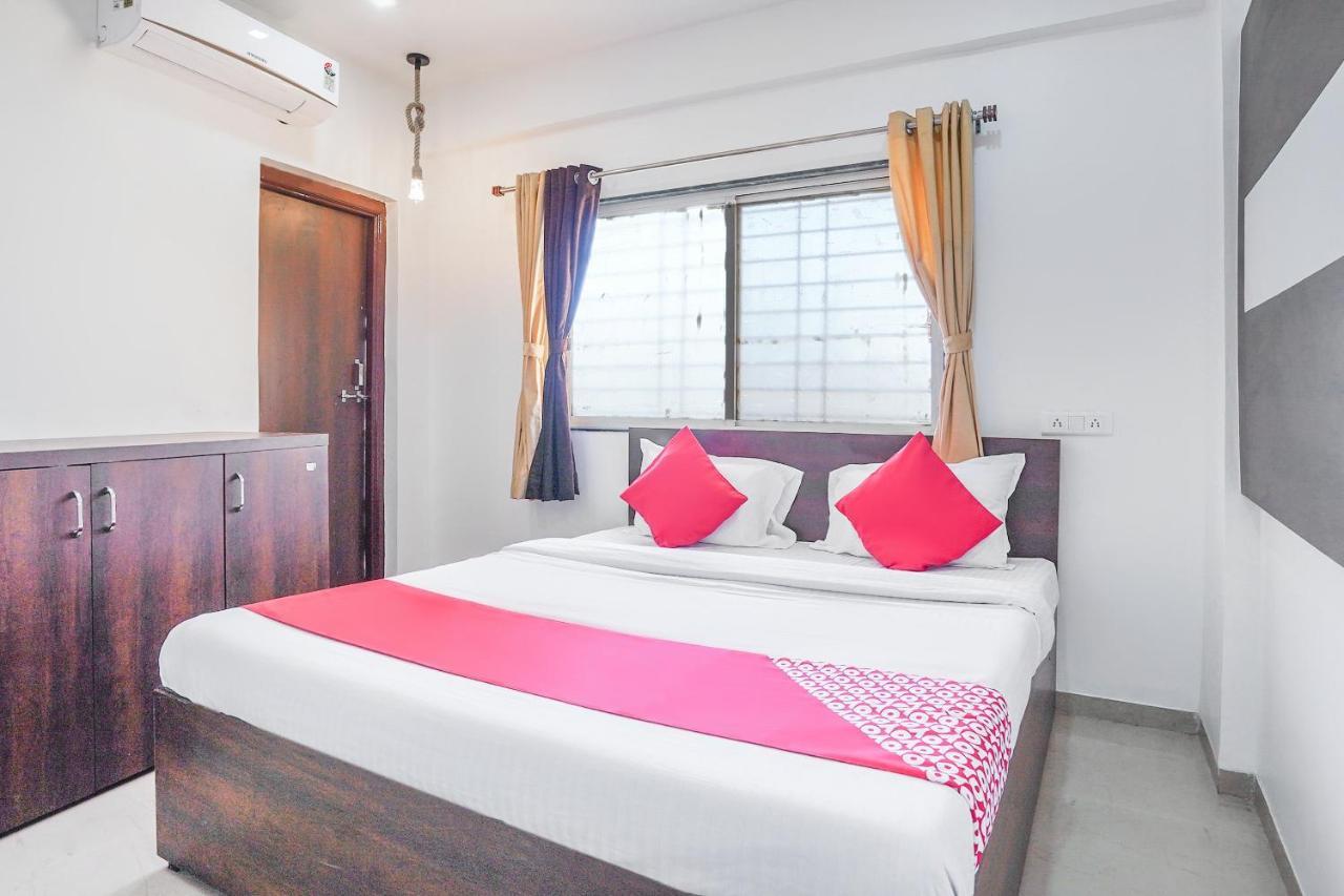 Oyo Flagship 70264 Hotel Vrindavan Mangvadi Eksteriør billede