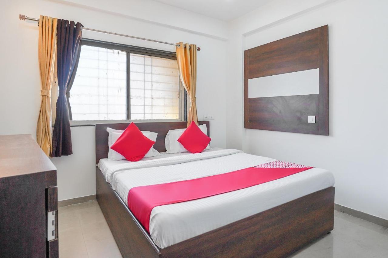 Oyo Flagship 70264 Hotel Vrindavan Mangvadi Eksteriør billede