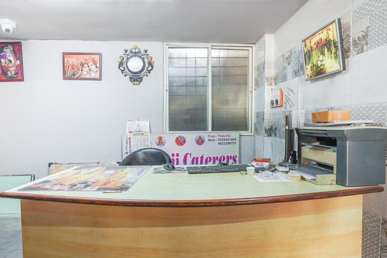 Oyo Flagship 70264 Hotel Vrindavan Mangvadi Eksteriør billede