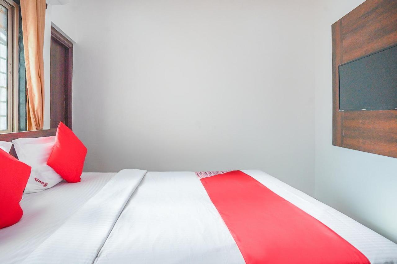 Oyo Flagship 70264 Hotel Vrindavan Mangvadi Eksteriør billede